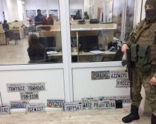 Одеські митники нелегально оформили 400 авто