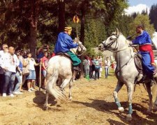 Казаки Луганщины выступили на озере Синевир (фото)