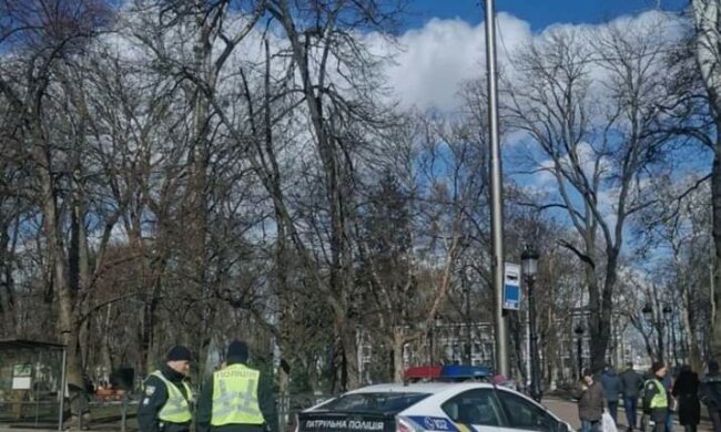 В Киеве пропал школьник в темно-синей куртке, особые приметы и фото