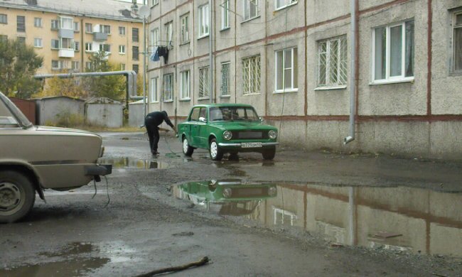 Не заплатив за комуналку – прощайся з машиною: українців жорстко покарають за борги