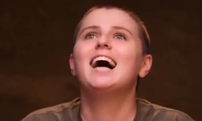 Військова розкритикувала українців за скиглення через спеку: "Накрийся мокрою простинкою і не жалійся тут"