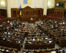 Головне за ніч: суд над депутатами і повернення ватажка терористів