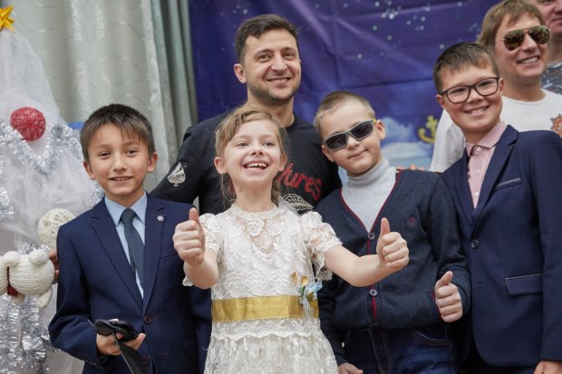Зеленський відправляє "Слуг народу" до школи: що доведеться вивчити політичним новобранцям