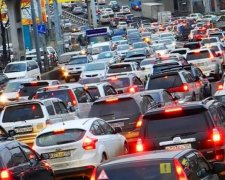 В Киеве тройное ДТП превратилось в настоящее месиво: фото 