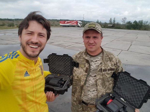 Сергій Притула допомагає українській армії
