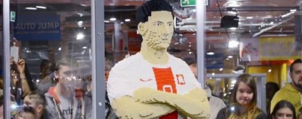 Поляки зібрали свого кращого футболіста з Lego (відео)