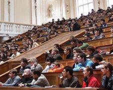 Бюджетників у вишах Росії стане менше на сто тисяч