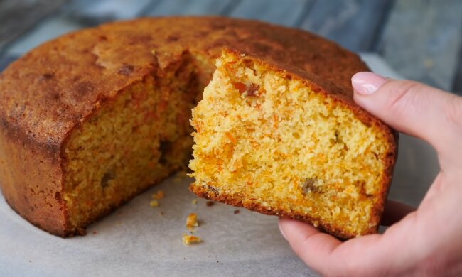 Морквяний пиріг, фото: Знай.ua