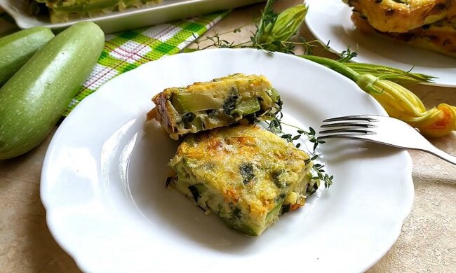 Витончений пиріг зі звичних продуктів: найпростіший рецепт скарпаччі з цукіні не потребує зайвих витрат