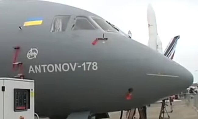 Самолет АН-178, скриншот из видео