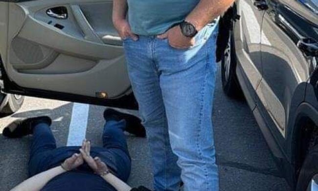 Скандального председателя Гатненской общины Паламарчука задержали на взятке: душил подростка за слова о Мальдивах