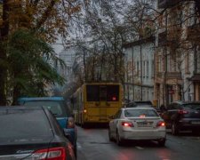 Чому ніхто не підпалив: господар життя заблокував центр Києва