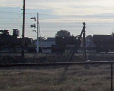 До Криму прибуло більше 50 вагонів з російською військовою технікою (фото)