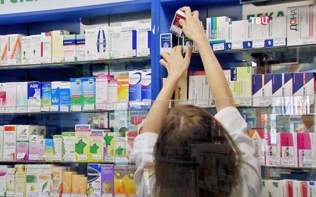 МОЗ запанікувало через дефіцит соцліків в аптеках