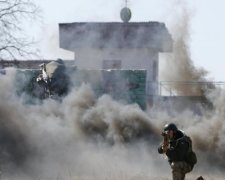 На Донбассе подожгли жилой дом: фото