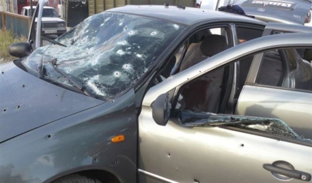 Чоловік з автомата розстріляв автомобіль у Запоріжжі