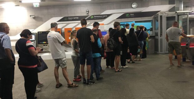 Жетони - на смітник: київське метро переходить на електронні квитки, як це працює