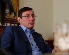 Луценка викрили на очах у всієї країни: яких статків нажив друг Порошенка за часів роботи у ГПУ