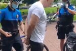 Озвірілі копи скрутили двох львів'ян у парку за пляшку пива