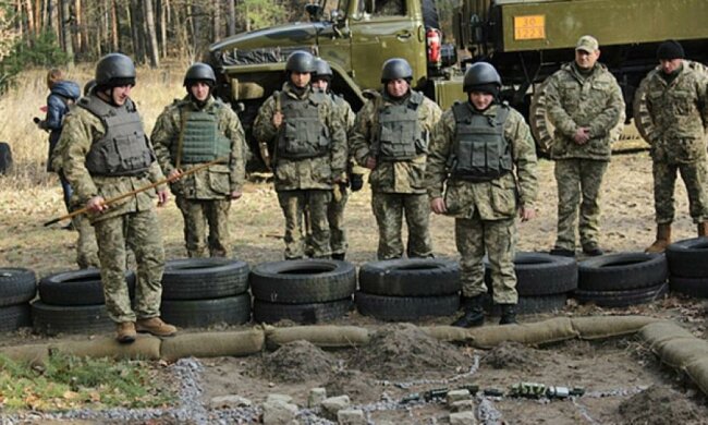 Британські та українські бійці тренуються у  Черкасах (фото)