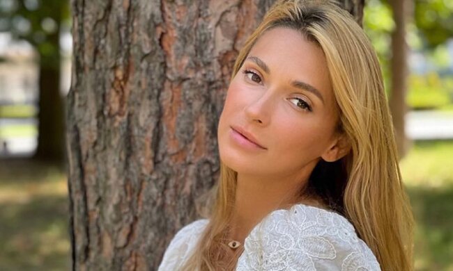 TAYANNA висміяла стан вагонів "Укрзалізниці": "Таргани, жуки, цвіль"