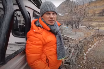 Дмитрий Комаров, скриншот из видео