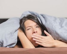 Вчені пояснили, як постійні недосипання зроблять з вас мрію дієтолога