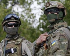 В Зайцево солдат ограбил магазин и похитил его работников