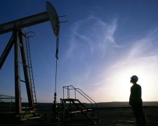 Еталонна нафта трохи подорожчала