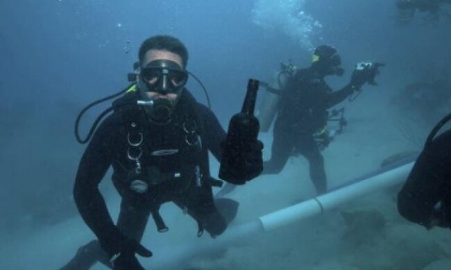 В США скуштували вино з затонулого корабля