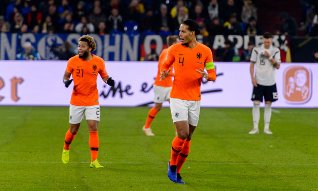 Нидерланды - Англия: британские хулиганы устроили ад накануне полуфинала Лиги наций