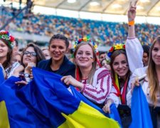 Украинской молодежи предложат достойную альтернативу выезда за границу