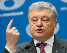 Люди Порошенко могут быть причастны к хищениям в Укрэксимбанке: в сети появился скандальный документ