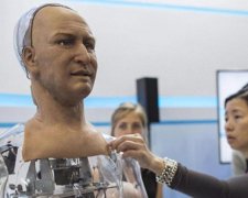 Що за народ! Навіть роботу зробили боляче