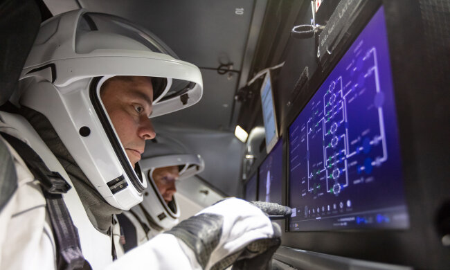 Корабель Crew Dragon здійснив успішну посадку в Атлантичному океані, фото SpaceX