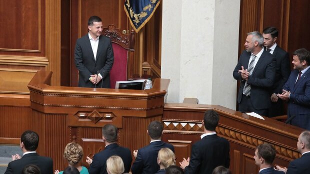 Дострокові вибори і розкол в Раді: астролог сказав, що буде з українською політикою у 2020 році