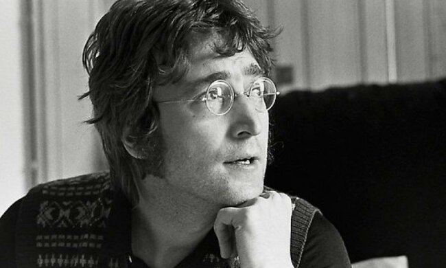 Волосся Леннона продали за $35 тис