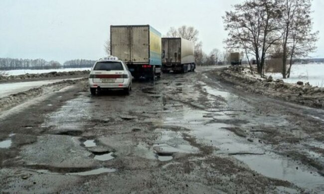 Українські дороги до зими готові лише на третину – «Укравтодор»