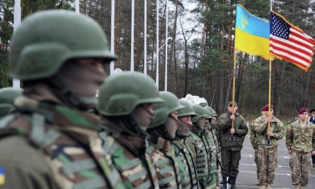 Нардеп висунув версію причини скорочення військової допомоги США Україні