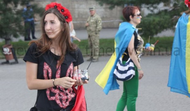 Сторонники "Азова" прошли маршем в Запорожье (фото)