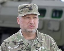 Українська армія забезпечена і озброєна без Заходу, - Турчинов