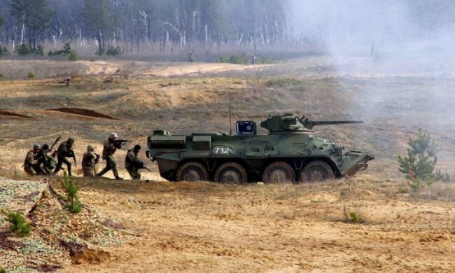 Двое военных погибли на полигоне от огня БМП