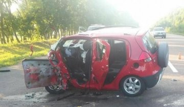 Знайшли один одного: дві жінки-водії загинули в "лобовій" аварії 