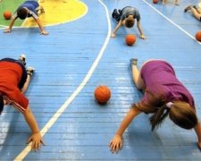 Російські фізруки тренують дітей жорстоким побиттям