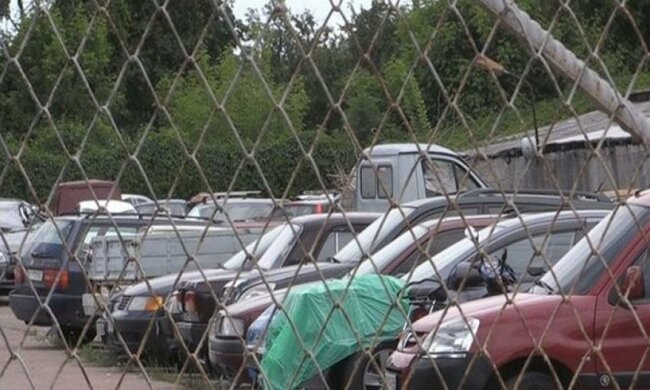 Машини правоохоронців стали ласим шматком для автокрадіїв 