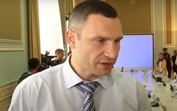 Кличко озолотив "наглядача" Комарницького – відмили мільярд на ремонтах доріг