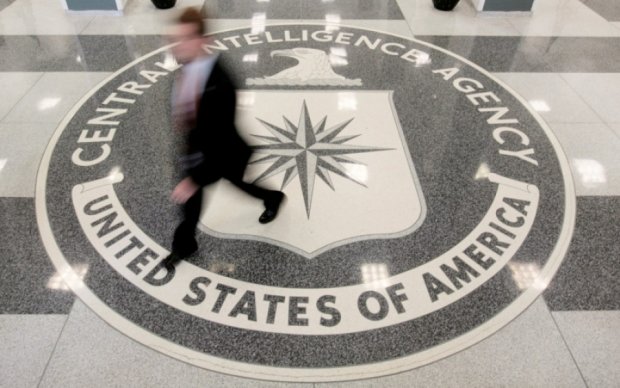 ЦРУ та ФБР шукають серед агентів щура WikiLeaks