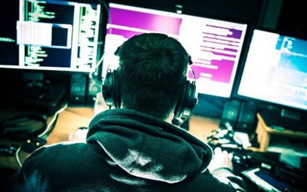 ЗМІ: хакери наживаються на британських чиновниках у Росії