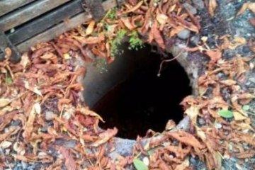 4-річна дівчинка впала у відкритий люк біля дитячого майданчика у Луцьку 