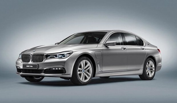 Новая BMW будет расходовать 2 л топлива на 100 км (фото)
